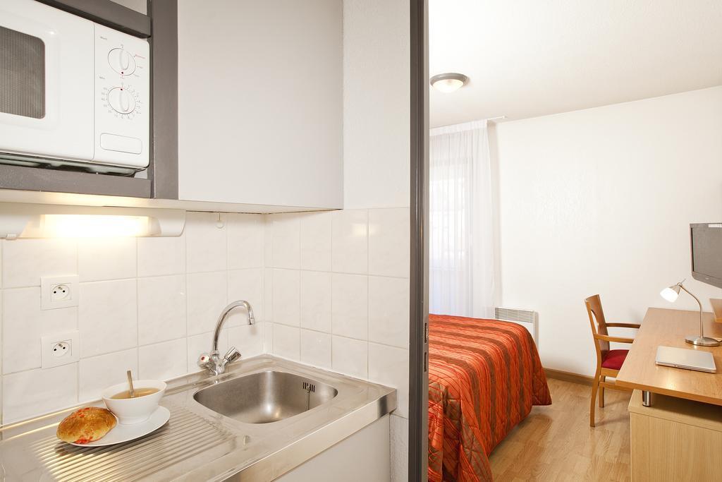 Sejours & Affaires Saint Etienne Jules Ferry Aparthotel Exterior photo