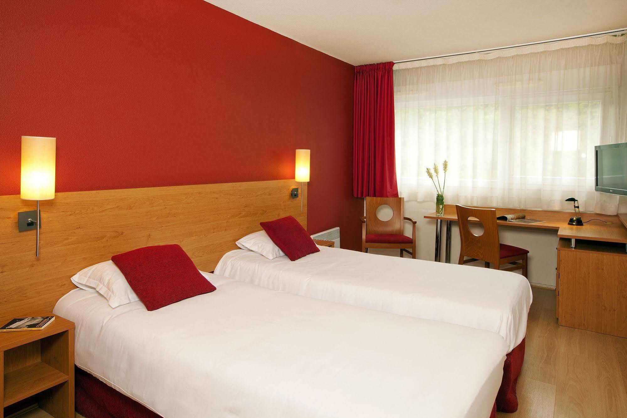 Sejours & Affaires Saint Etienne Jules Ferry Aparthotel Exterior photo