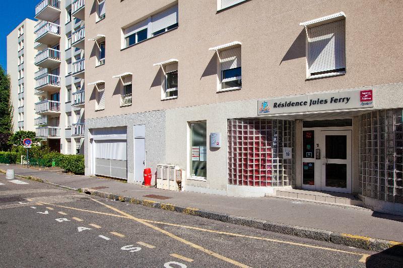 Sejours & Affaires Saint Etienne Jules Ferry Aparthotel Exterior photo